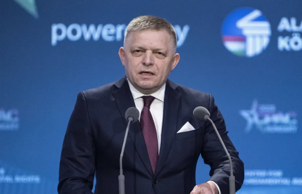 Konflikt słowny na linii Bratysława-Kijów. Fico oskarża Zachód o wykorzystywanie Ukrainy