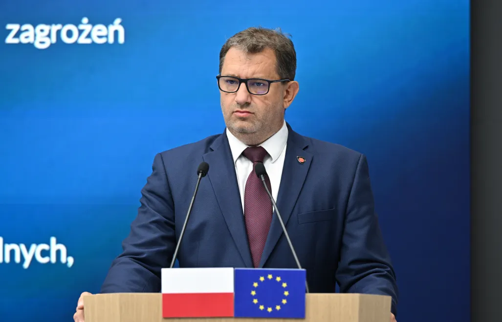 KAS odkrywa nieprawidłowości w budowlance, turystyce i transporcie: co wykazały nabycia sprawdzające?