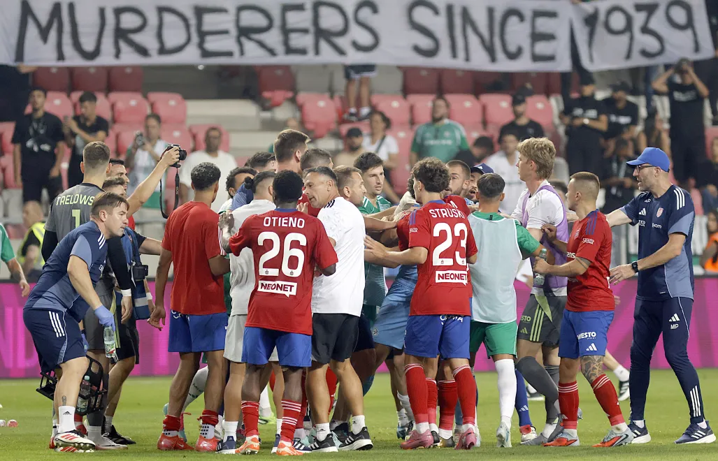 Burza po meczu Rakowa z Maccabi Hajfa: minister sportu żąda reakcji UEFA!