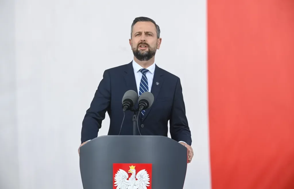 Kosiniak-Kamysz zarzuca prezydentowi Nawrockiemu dezinformację. Kto naprawdę chroni polską ziemię?