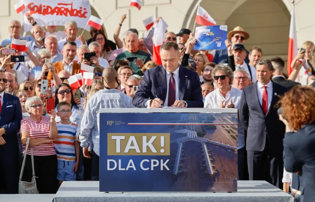 Nowy start dla CPK? Prezydent Karol Nawrocki podpisuje inicjatywę ustawodawczą i deklaruje rozwój całej Polski